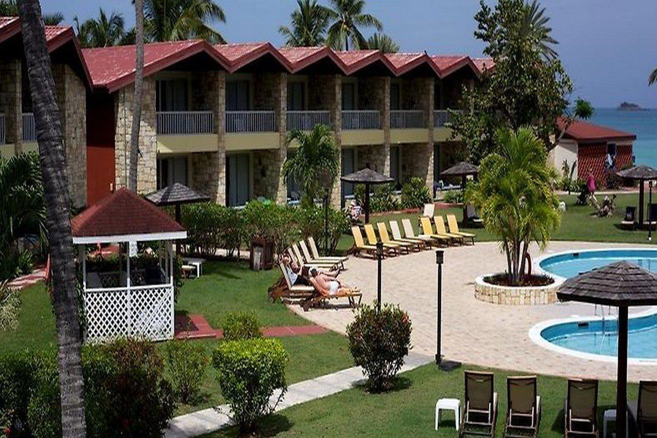 Starfish Halcyon Cove Hotel Dickenson Bay Екстериор снимка