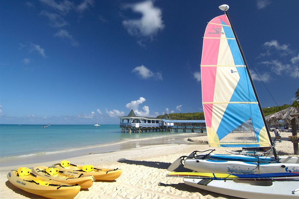 Starfish Halcyon Cove Hotel Dickenson Bay Екстериор снимка