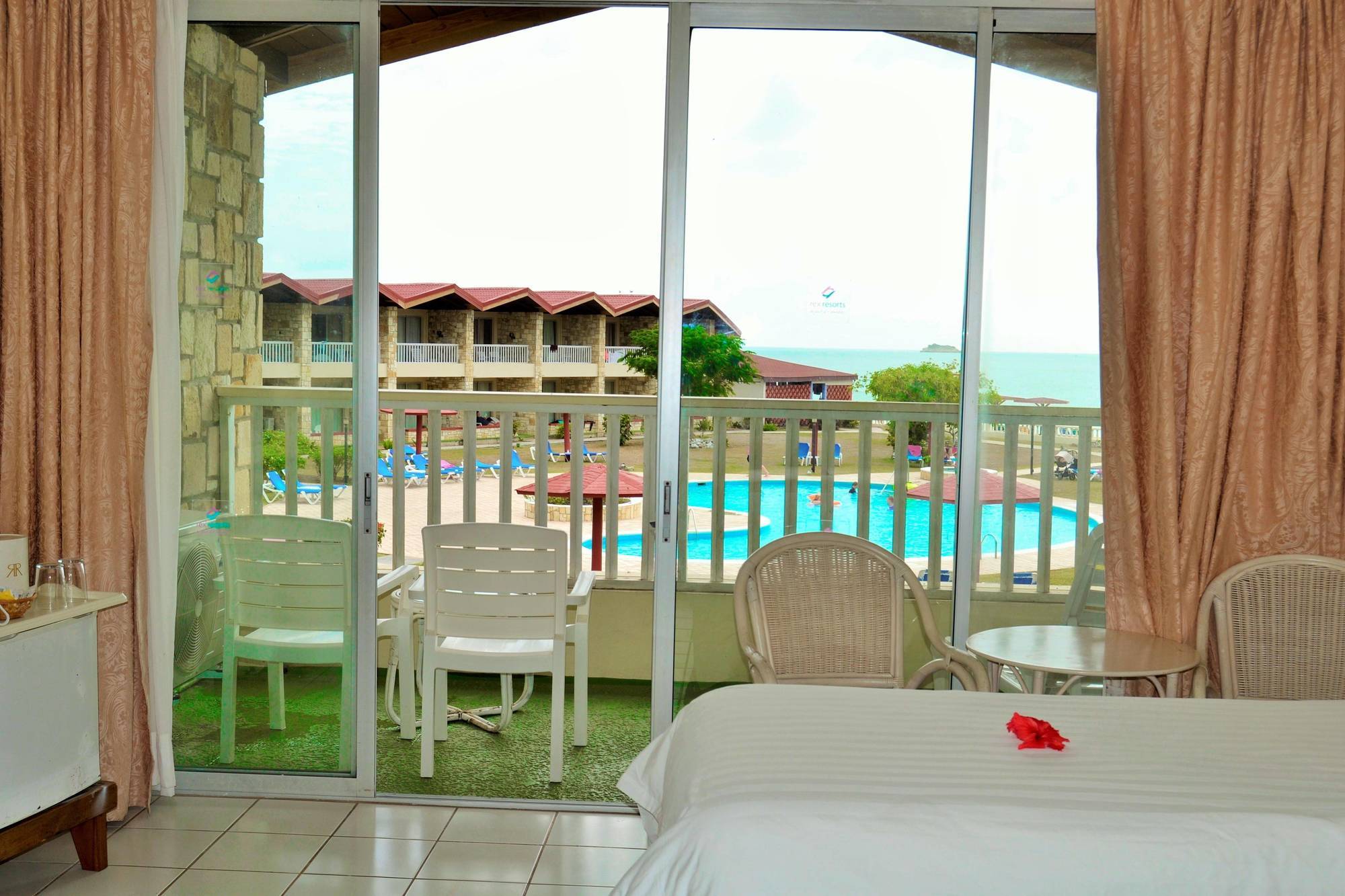 Starfish Halcyon Cove Hotel Dickenson Bay Екстериор снимка