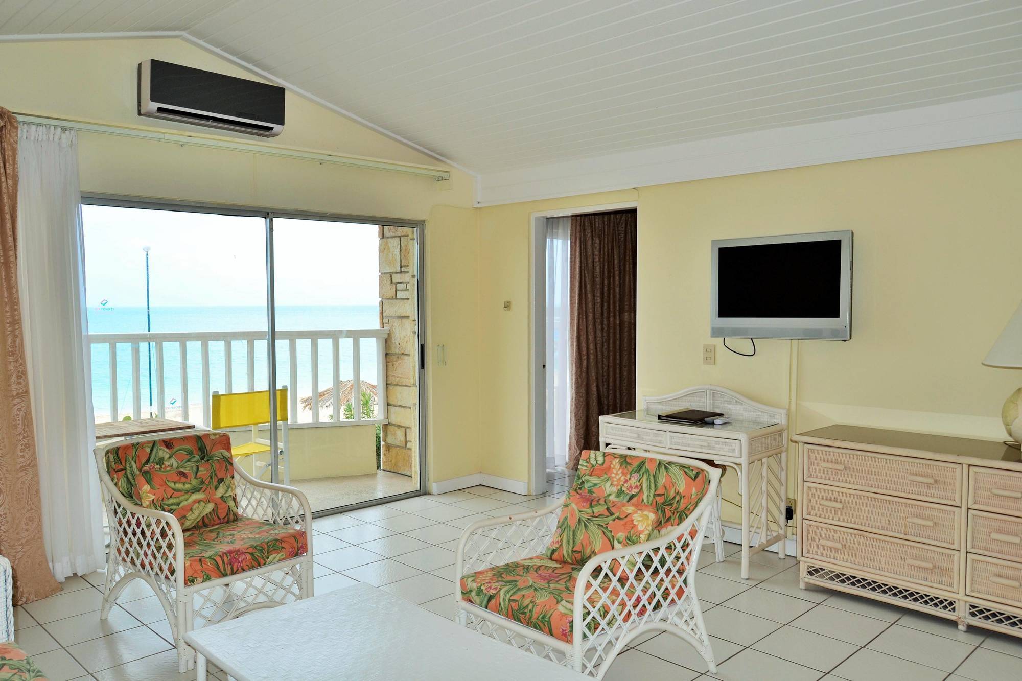 Starfish Halcyon Cove Hotel Dickenson Bay Екстериор снимка